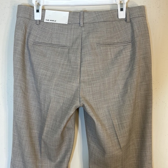 NWT. Ann Taylor 4 Pant Suit Set. - Picture 16 of 16